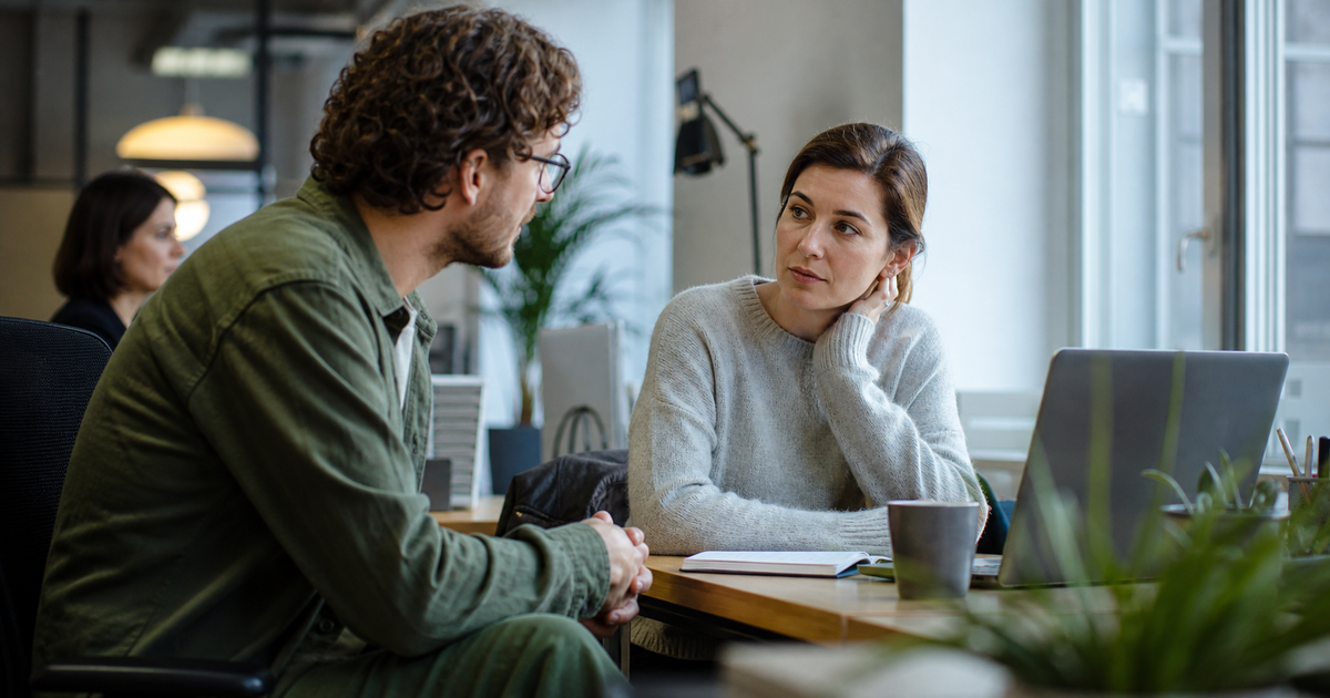 Solitude au travail : pourquoi on se sent seul et comment agir
